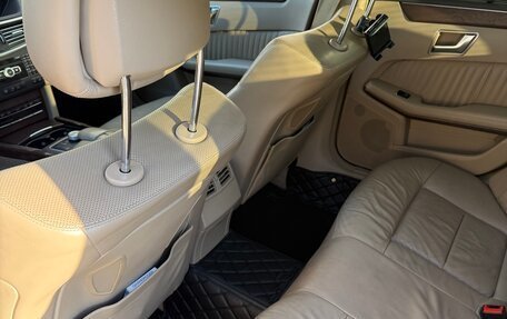 Mercedes-Benz E-Класс, 2012 год, 1 950 000 рублей, 32 фотография