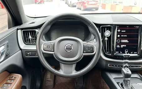 Volvo XC60 II, 2021 год, 2 890 000 рублей, 5 фотография