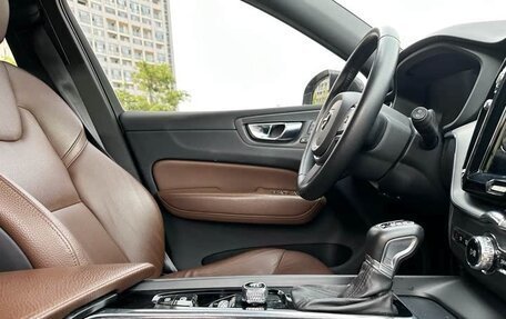 Volvo XC60 II, 2021 год, 2 890 000 рублей, 7 фотография