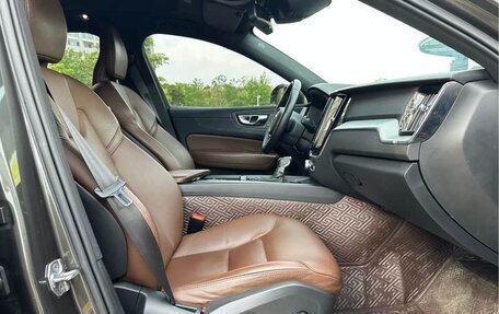 Volvo XC60 II, 2021 год, 2 890 000 рублей, 15 фотография