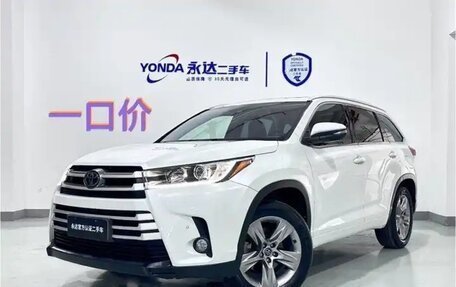 Toyota Highlander III, 2021 год, 2 700 000 рублей, 1 фотография