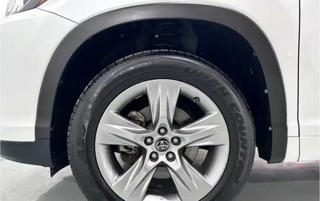 Toyota Highlander III, 2021 год, 2 700 000 рублей, 7 фотография