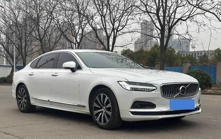 Volvo S90 II рестайлинг, 2021 год, 3 040 000 рублей, 3 фотография