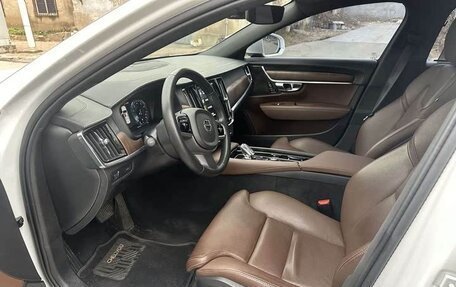 Volvo S90 II рестайлинг, 2021 год, 3 040 000 рублей, 10 фотография