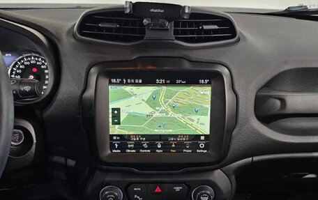 Jeep Renegade I рестайлинг, 2022 год, 2 105 000 рублей, 11 фотография