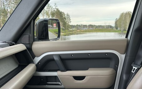 Land Rover Defender II, 2021 год, 5 370 000 рублей, 24 фотография
