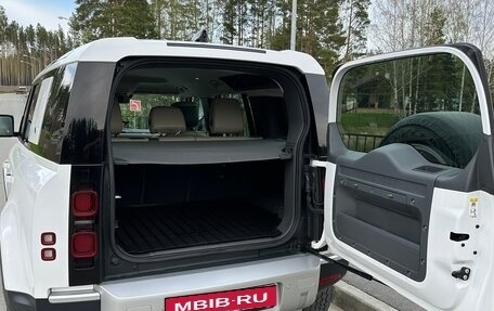 Land Rover Defender II, 2021 год, 5 370 000 рублей, 17 фотография