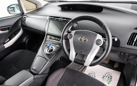 Toyota Prius, 2014 год, 1 249 000 рублей, 8 фотография