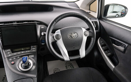 Toyota Prius, 2014 год, 1 249 000 рублей, 9 фотография