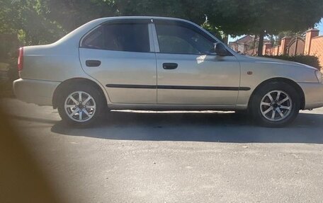 Hyundai Accent II, 2005 год, 340 000 рублей, 2 фотография