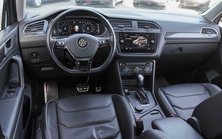 Volkswagen Tiguan II, 2019 год, 3 400 000 рублей, 6 фотография