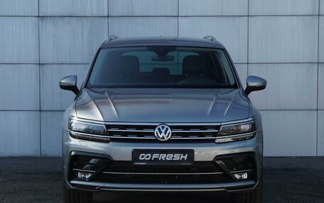 Volkswagen Tiguan II, 2019 год, 3 400 000 рублей, 3 фотография