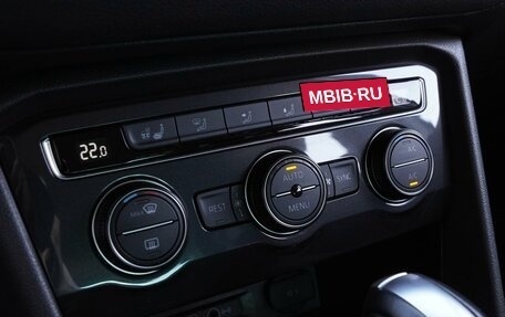Volkswagen Tiguan II, 2019 год, 3 400 000 рублей, 14 фотография