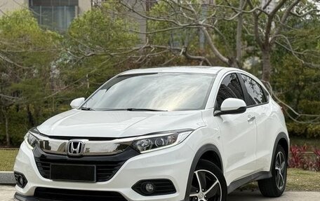 Honda Vezel, 2021 год, 1 310 600 рублей, 1 фотография