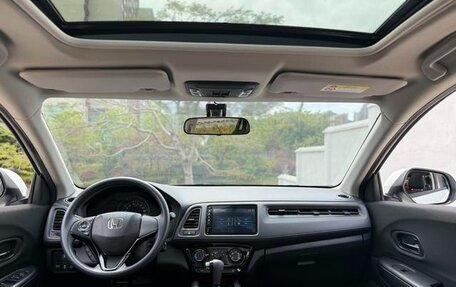 Honda Vezel, 2021 год, 1 310 600 рублей, 8 фотография