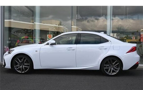 Lexus IS III, 2017 год, 2 350 035 рублей, 5 фотография