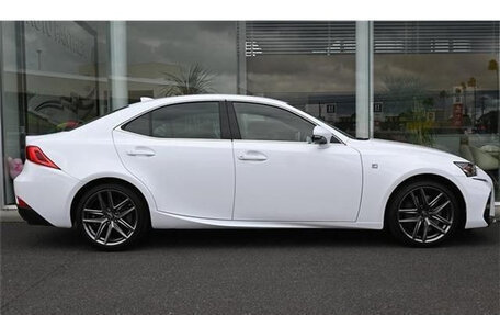 Lexus IS III, 2017 год, 2 350 035 рублей, 4 фотография