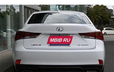 Lexus IS III, 2017 год, 2 350 035 рублей, 7 фотография