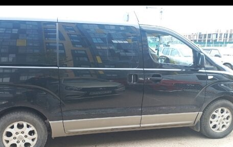 Hyundai H-1 II рестайлинг, 2010 год, 1 200 000 рублей, 2 фотография