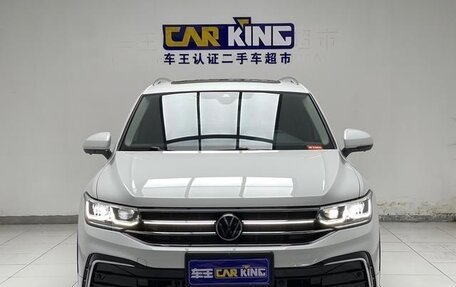 Volkswagen Tiguan II, 2022 год, 2 740 999 рублей, 6 фотография