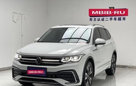 Volkswagen Tiguan II, 2022 год, 2 740 999 рублей, 3 фотография
