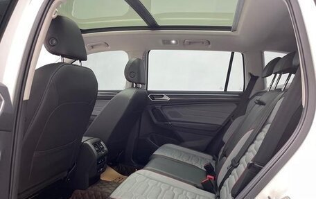 Volkswagen Tiguan II, 2022 год, 2 740 999 рублей, 17 фотография