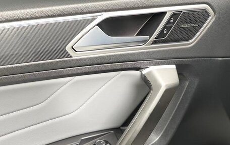 Volkswagen Tiguan II, 2022 год, 2 740 999 рублей, 13 фотография