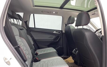 Volkswagen Tiguan II, 2022 год, 2 740 999 рублей, 26 фотография