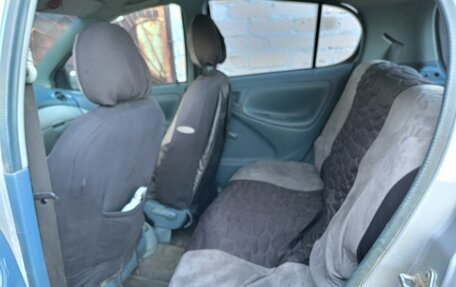 Toyota Yaris I рестайлинг, 2002 год, 290 000 рублей, 13 фотография