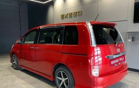 Toyota ISis I, 2011 год, 1 380 000 рублей, 7 фотография
