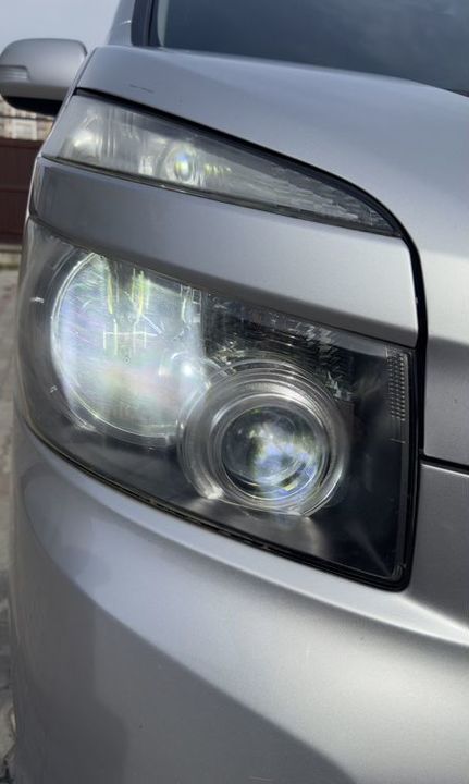 Toyota Voxy, 2007 год, 1 199 000 рублей, 2 фотография