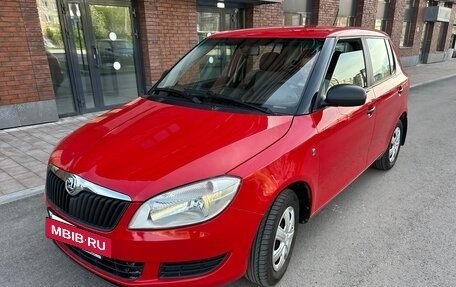Skoda Fabia II, 2014 год, 450 000 рублей, 2 фотография