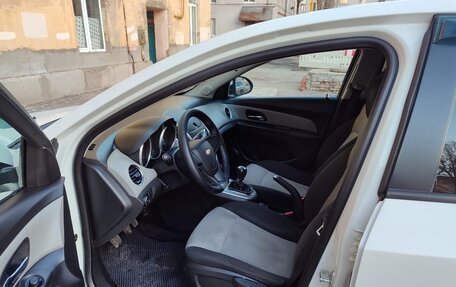 Chevrolet Cruze II, 2013 год, 800 000 рублей, 8 фотография