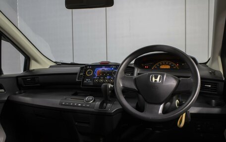 Honda Freed I, 2009 год, 990 000 рублей, 6 фотография