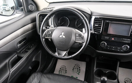 Mitsubishi Outlander III рестайлинг 3, 2014 год, 1 489 000 рублей, 10 фотография