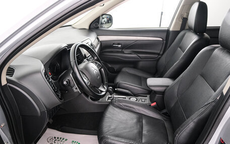 Mitsubishi Outlander III рестайлинг 3, 2014 год, 1 489 000 рублей, 8 фотография