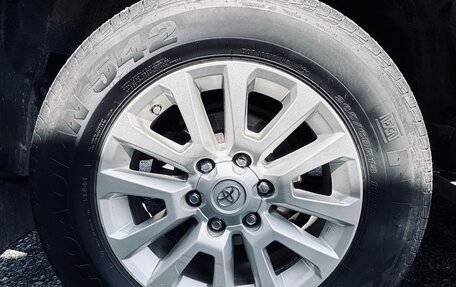 Toyota Land Cruiser Prado 150 рестайлинг 2, 2015 год, 4 085 000 рублей, 2 фотография