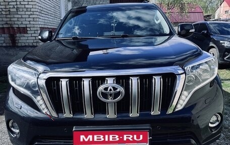 Toyota Land Cruiser Prado 150 рестайлинг 2, 2015 год, 4 085 000 рублей, 20 фотография