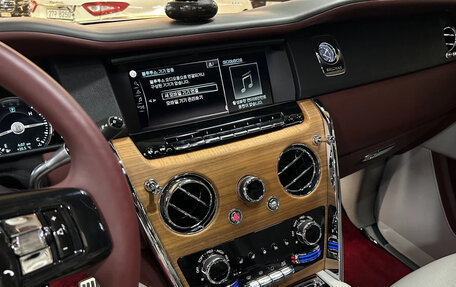 Rolls-Royce Cullinan, 2021 год, 26 754 696 рублей, 17 фотография