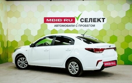 KIA Rio IV, 2020 год, 1 679 000 рублей, 6 фотография