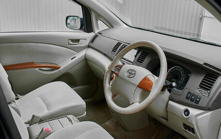 Toyota ISis I, 2009 год, 1 250 000 рублей, 10 фотография