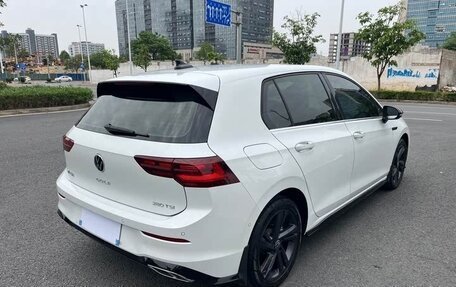Volkswagen Golf VIII, 2022 год, 1 860 000 рублей, 5 фотография