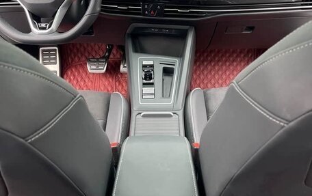 Volkswagen Golf VIII, 2022 год, 1 860 000 рублей, 9 фотография