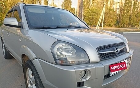 Hyundai Tucson III, 2008 год, 815 000 рублей, 1 фотография