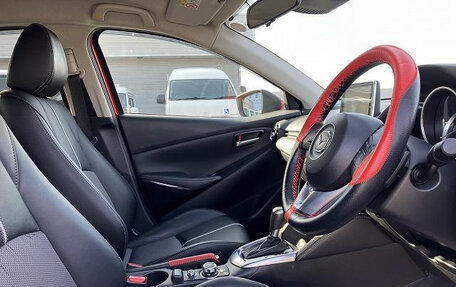 Mazda Demio IV, 2016 год, 750 055 рублей, 10 фотография