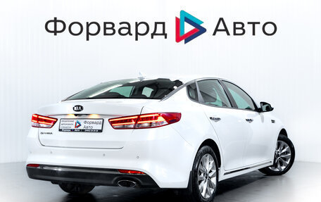 KIA Optima IV, 2018 год, 2 000 000 рублей, 7 фотография