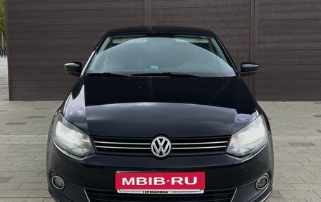 Volkswagen Polo VI (EU Market), 2011 год, 849 000 рублей, 2 фотография