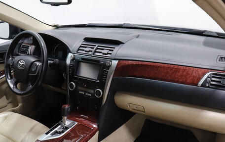 Toyota Camry, 2012 год, 1 675 000 рублей, 7 фотография