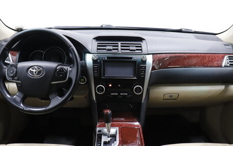 Toyota Camry, 2012 год, 1 675 000 рублей, 8 фотография