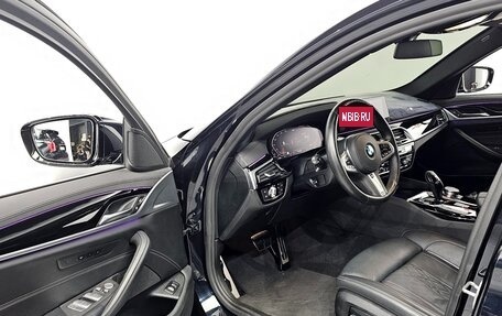 BMW 5 серия, 2018 год, 3 043 000 рублей, 19 фотография